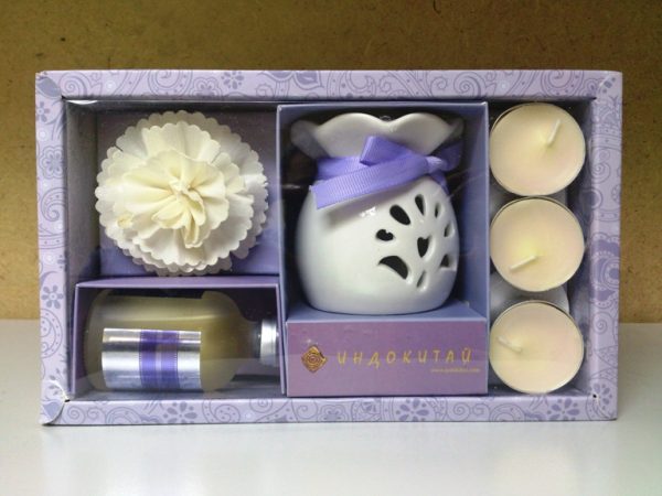 Подарочный набор: керамическая вазочка, аромамасло 50 мл,свечи 3 шт, сухоцветы. Шангрила %% шангрила