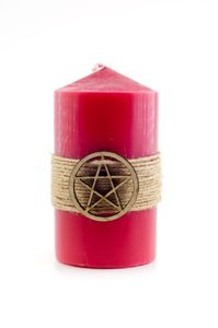 Красная магическая свеча с пентаграммой