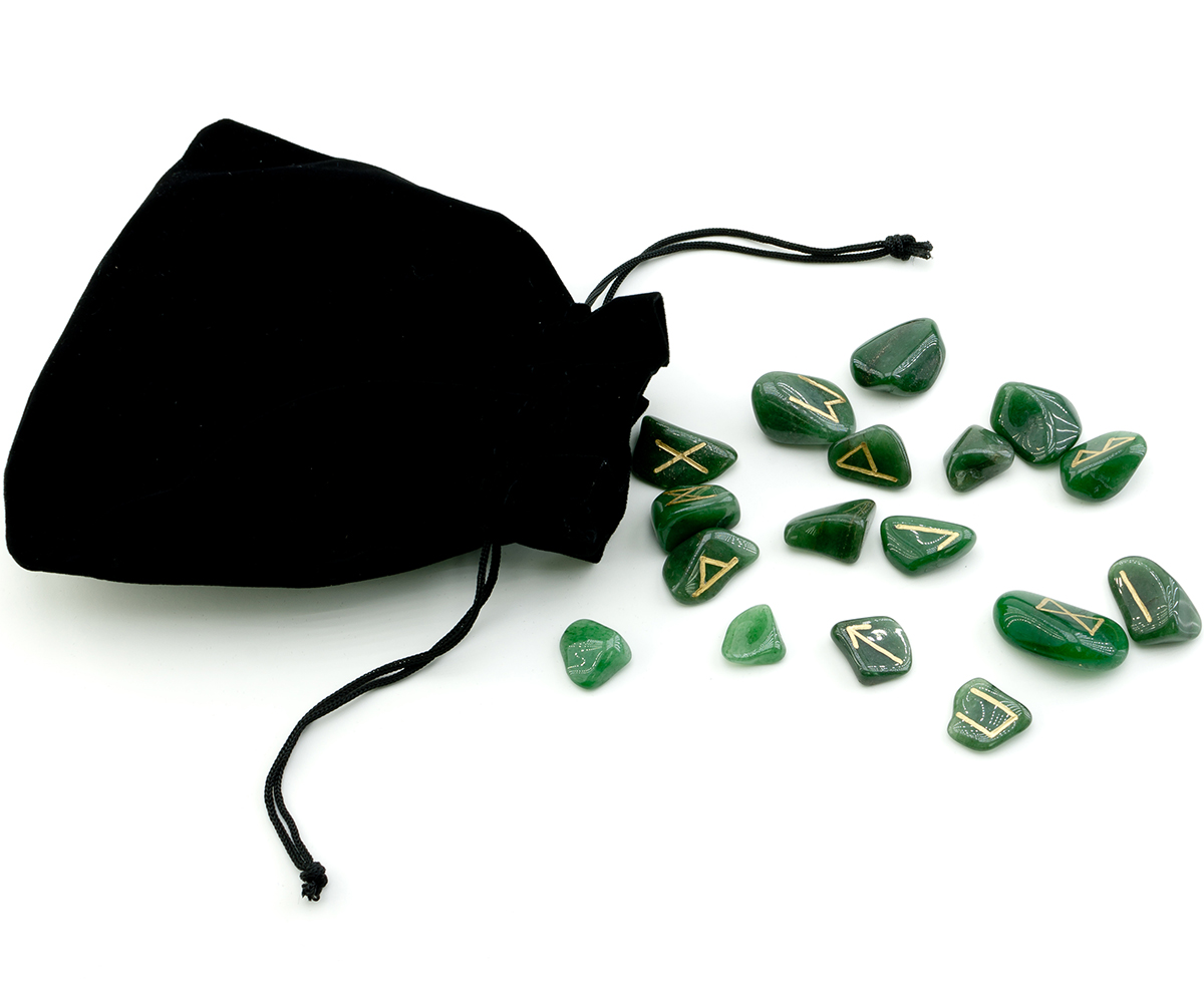 Скандинавские руны (набор рун для гадания из камня зеленый кварц в мешочке) %% 