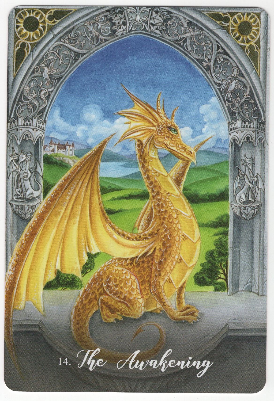 Сказочный золотой дракон