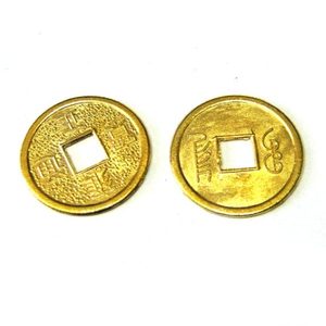 Монета под золото 2 см