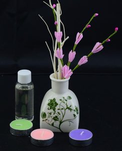 Подарочный набор: керамическая вазочка, аромамасло 50 мл,свечи 3 шт, сухоцветы и ратановые палочки. Стебель бамбука