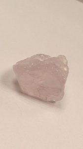 Камень алтарный необработанный Кварц розовый