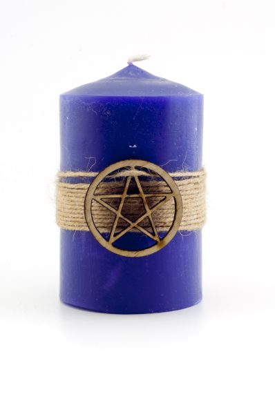 Фиолетовая магическая свеча с пентаграммой %% обложка 1