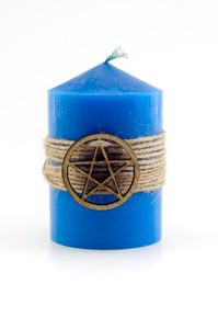 Синяя магическая свеча с пентаграммой