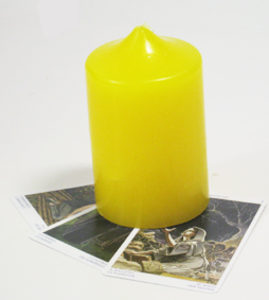 Желтая магическая свеча