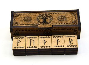 Нортумбрийские руны (набор руны деревянные из бука в шкатулке)